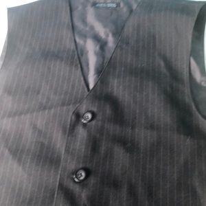 Boys pin striped vest size 12